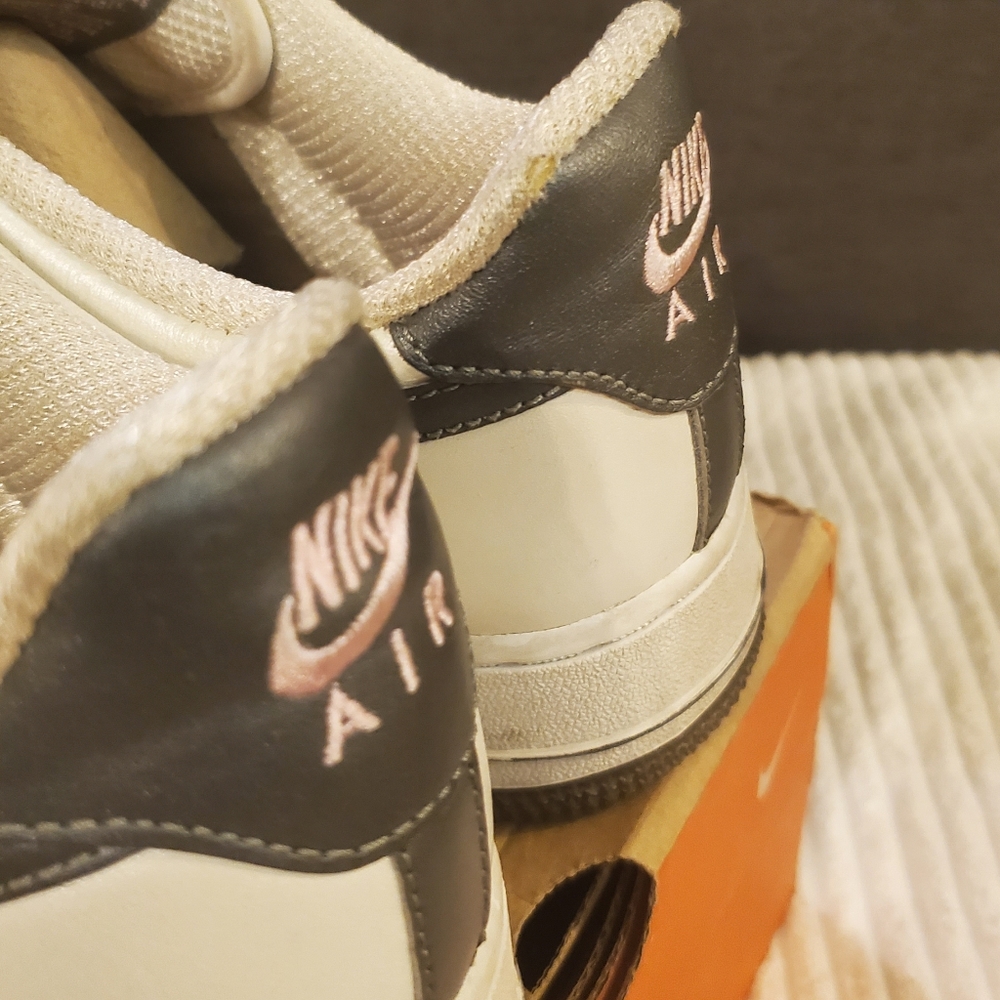 Nike Women's Air Force 1 - White/Metallic Pewter-Perfect Pink - Picture 16 of 16